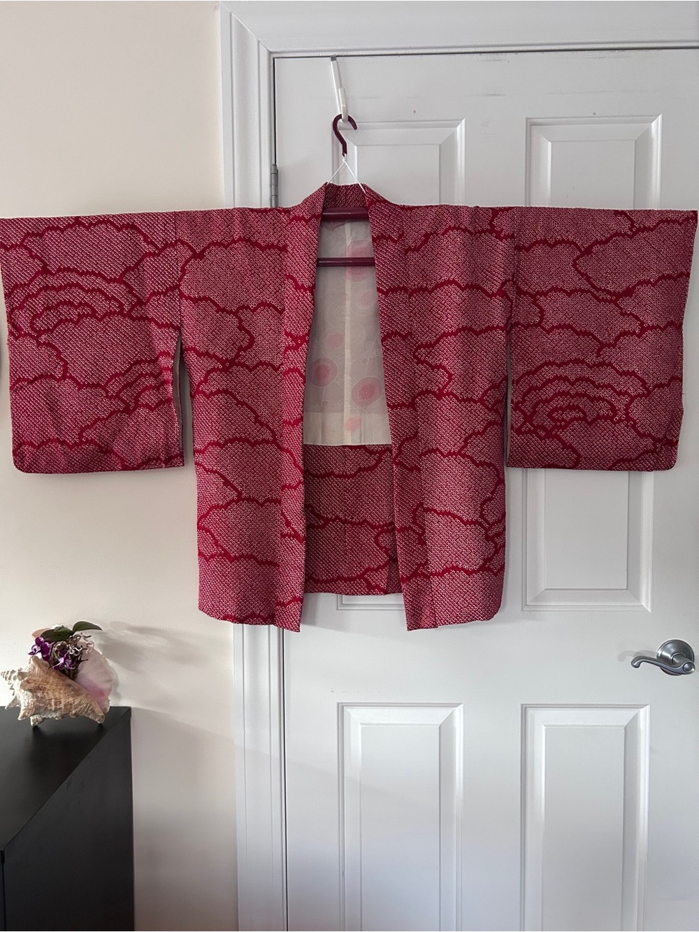 Stunning Vintage Silk Haori Kimono Jacket – Crimson & White Kanoko Shibori - Picture 5 of 14